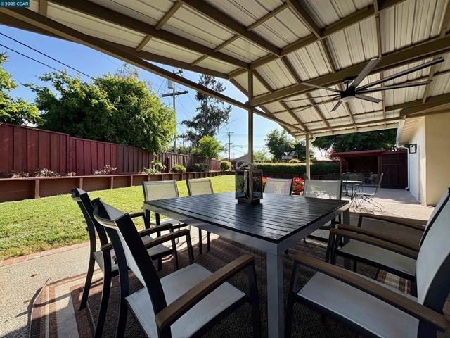 1472 Fairhaven Ct, San Jose CA: https://media.crmls.org/mediaz/551ff1f5-2065-4fa9-8699-7ca81c9cebb9.jpg