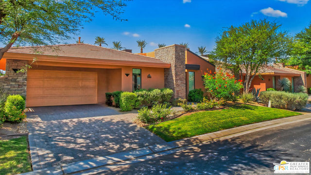 50385 Via Amante, La Quinta CA: https://media.crmls.org/mediaz/55203e52-1c2e-4dd8-bfd9-e26aaac9c4a8.jpg