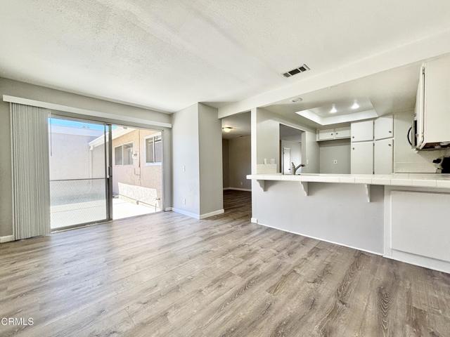 Detail Gallery Image 9 of 38 For 3604 Ketch Ave, Oxnard,  CA 93035 - 2 Beds | 2 Baths