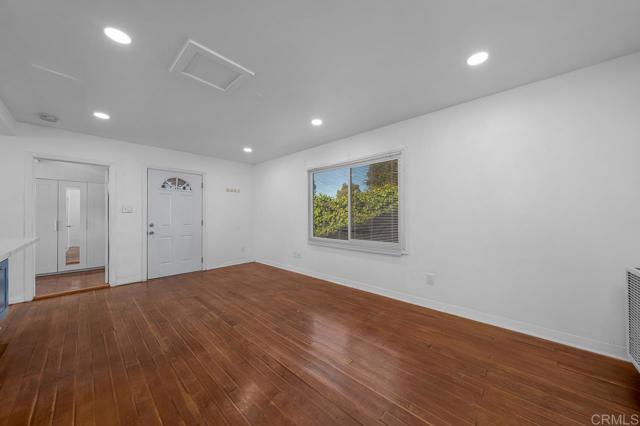 Image 8 of 17 For 271 Naples Street
