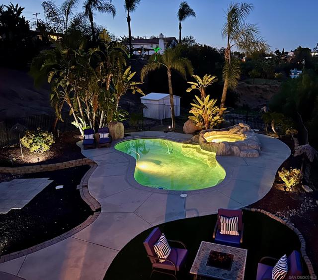 410 Woodland Ln, El Cajon CA: https://media.crmls.org/mediaz/55220ac2-c347-4b07-acc6-2da0148e76c3.jpg