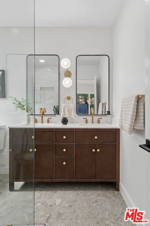 22946 Brenford Street, Woodland Hills CA: https://media.crmls.org/mediaz/55226a8e-ea39-44a1-9982-95d0f95b5fe7.jpg