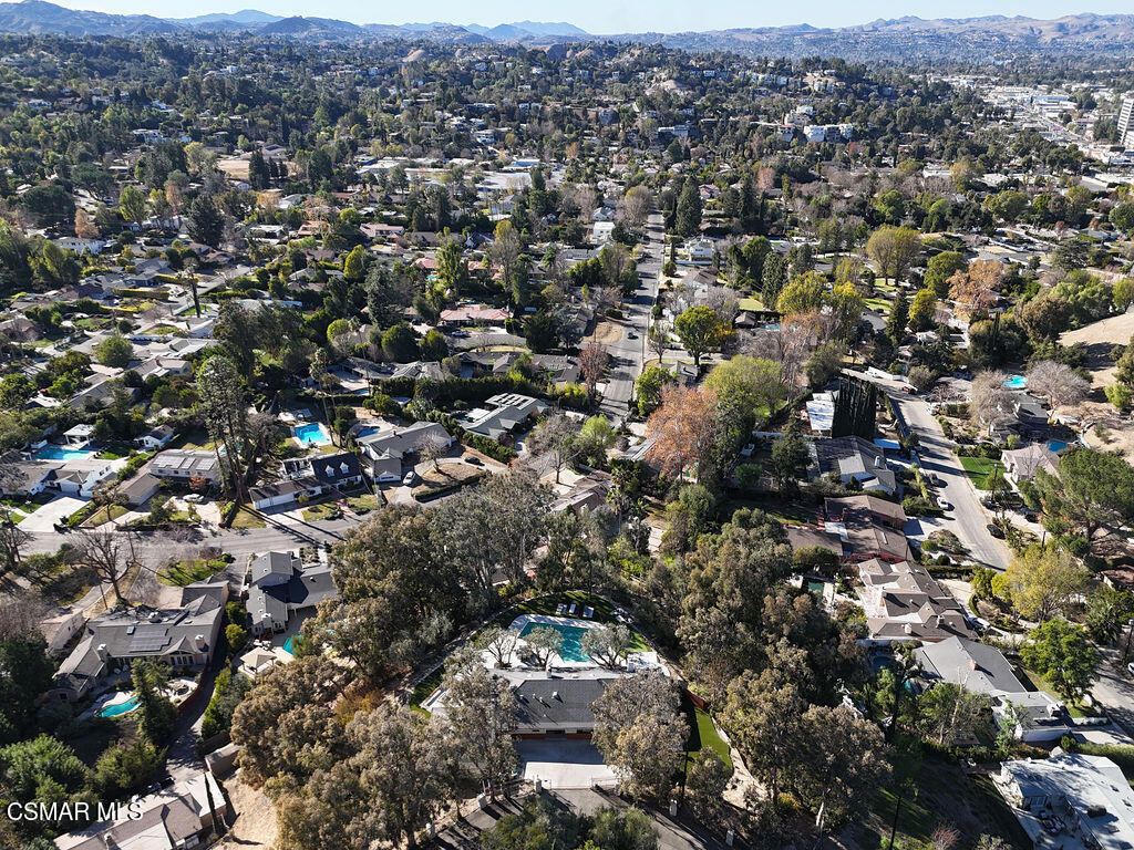 https://media.crmls.org/mediaz/55230ff1-5ed3-4d82-8226-1b6ae93af166.jpg?preset=X-Large