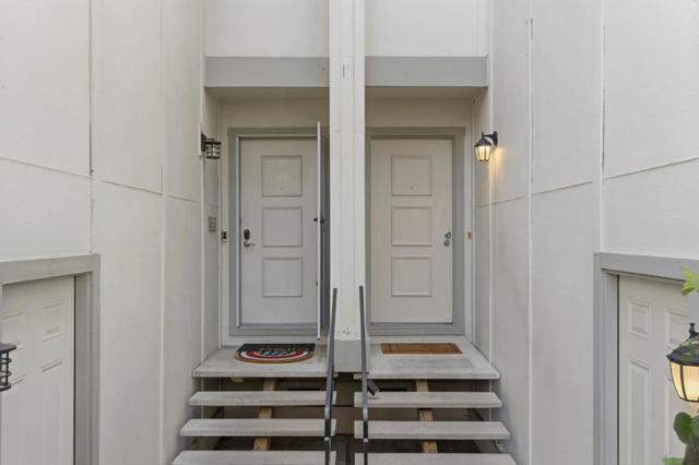 10969 Northshore Square, Cupertino CA: https://media.crmls.org/mediaz/55233c5f-d029-4dce-8193-d2d90142bebf.jpg