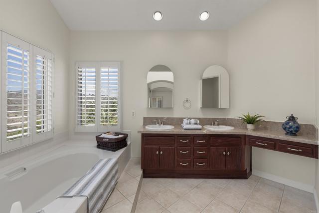 Detail Gallery Image 27 of 60 For 9432 Hito Ct, San Diego,  CA 92129 - 5 Beds | 3 Baths