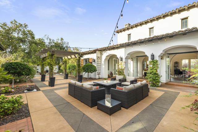 Detail Gallery Image 33 of 54 For 8318 the Landing Way, San Diego,  CA 92127 - 4 Beds | 4/2 Baths