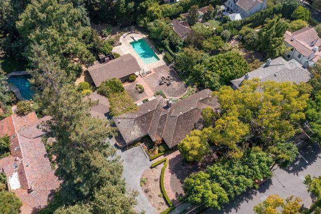 2001 Bryant Street, Palo Alto CA: https://media.crmls.org/mediaz/552434e6-8e0c-4381-987b-2745042a58cc.jpg