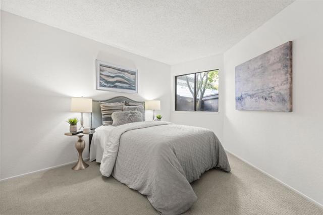 62 Eddystone Court, Redwood City CA: https://media.crmls.org/mediaz/55263102-05d5-4087-8092-c8c8a8cd2331.jpg