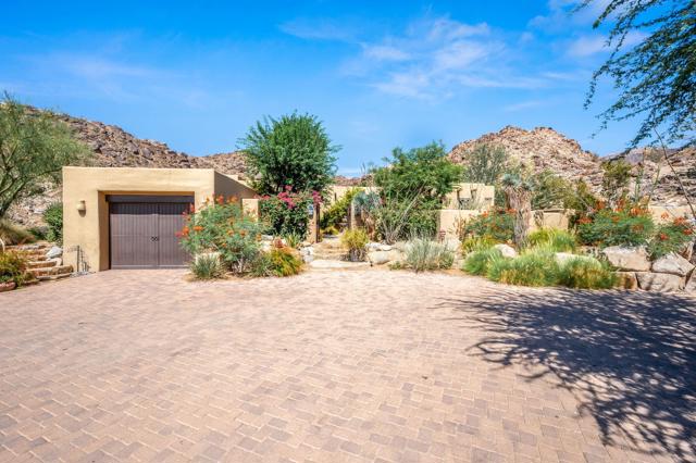 72275 Upper W Way, Palm Desert CA: https://media.crmls.org/mediaz/5526d69d-c4b2-49eb-b1b9-48b1166fbd67.jpg