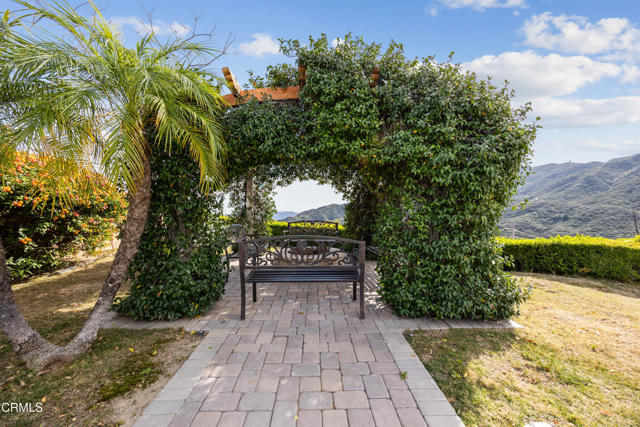 Detail Gallery Image 30 of 41 For 9350 Crystal View Dr, Los Angeles,  CA 91042 - 4 Beds | 3 Baths