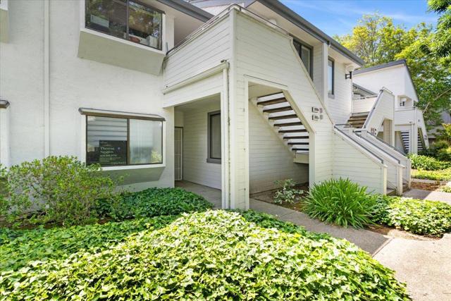 39903 Parada Street, Newark CA: https://media.crmls.org/mediaz/55283f23-4707-4901-94d2-09117cc49ea3.jpg
