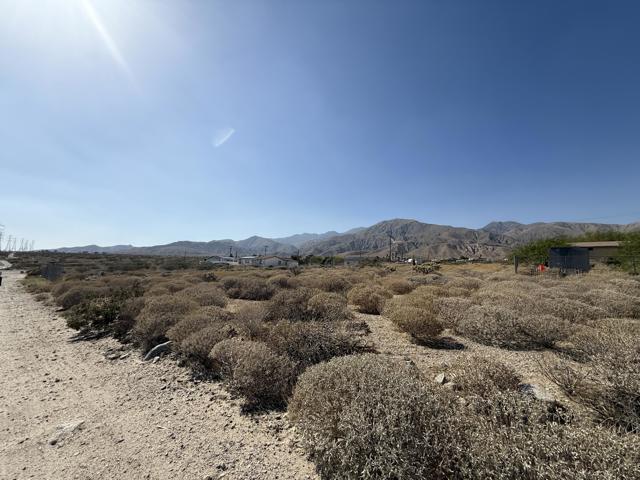 7 San Pierre Road, Whitewater CA: https://media.crmls.org/mediaz/5528d589-4e8f-45fe-97a0-352440071db8.jpg