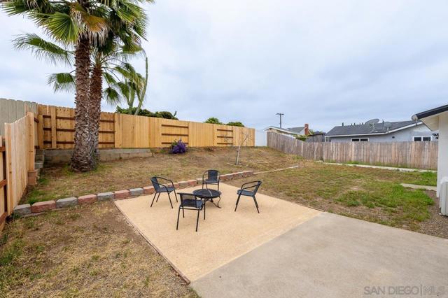 3297 Ashford, San Diego CA: https://media.crmls.org/mediaz/5529a458-e78c-48f8-a2d8-62a875d58925.jpg