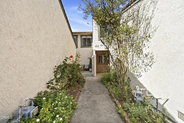 Detail Gallery Image 3 of 32 For 813 E Ponderosa Dr, Azusa,  CA 91702 - 4 Beds | 3 Baths