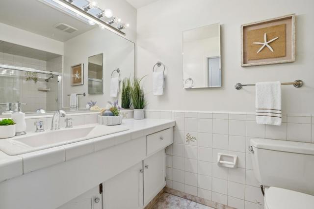 1190 Flying Fish Street, Foster City CA: https://media.crmls.org/mediaz/552aee0d-8023-462a-9988-8fa110680c99.jpg