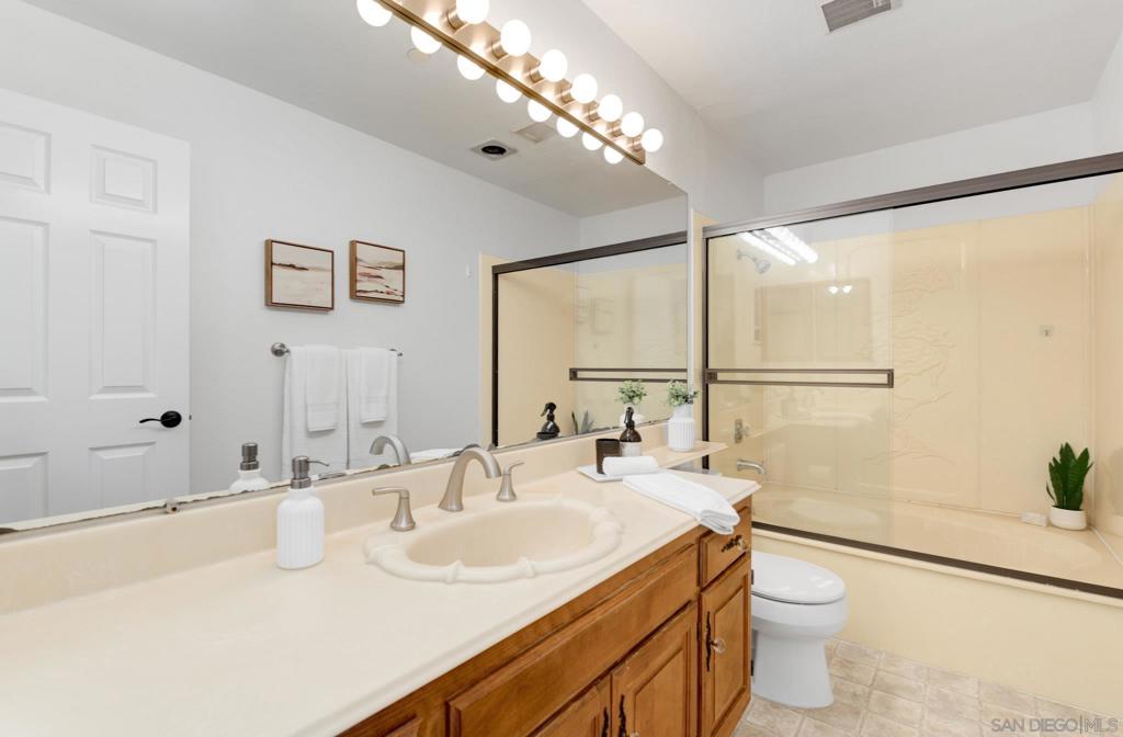 750 State St. - photo 18