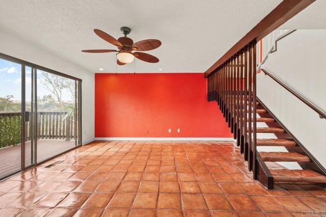 4971 Vista Pl, San Diego CA: https://media.crmls.org/mediaz/552d162b-a52d-45b6-aa43-da6d1cef2718.jpg