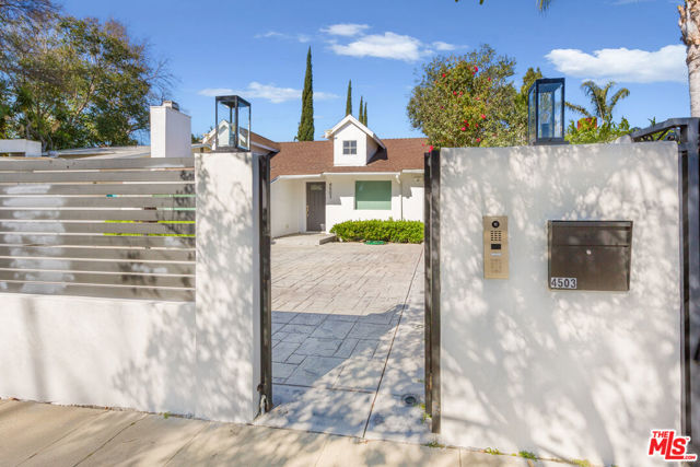 4503 Vesper, Sherman Oaks CA: https://media.crmls.org/mediaz/552d89e7-e6dd-44a6-8435-270ea5ec3a89.jpg