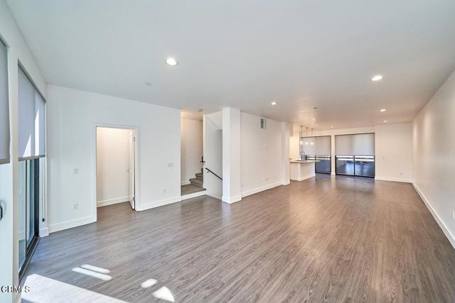 Detail Gallery Image 11 of 41 For 4201 Pennsylvania Ave #C2,  Glendale,  CA 91214 - 4 Beds | 2 Baths