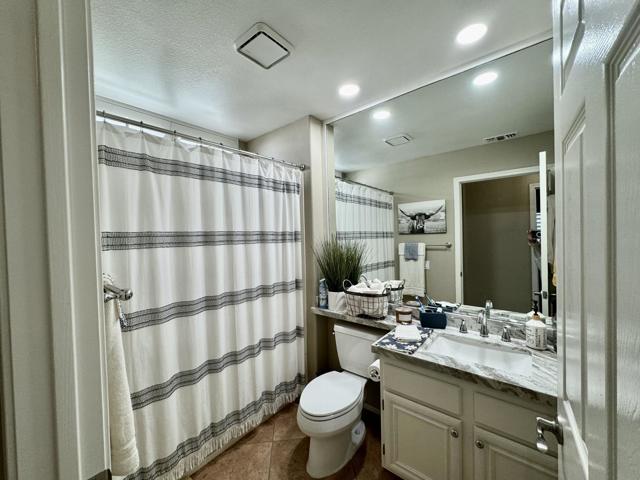 Image 13 of 23 For 37511 Golden Pebble Avenue