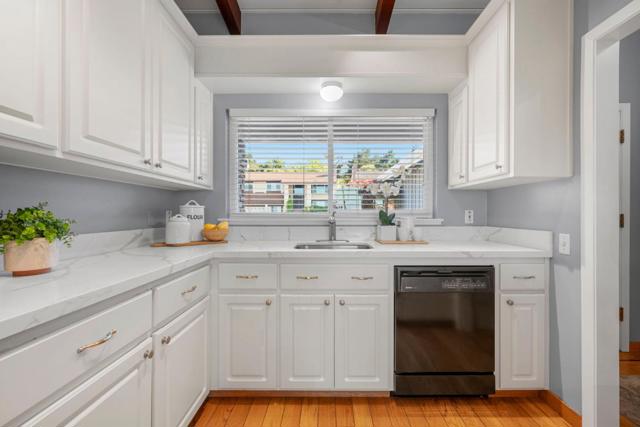 826 W Hillsdale Boulevard, San Mateo CA: https://media.crmls.org/mediaz/552e4cb4-abf3-44c9-956c-4035aebaef19.jpg