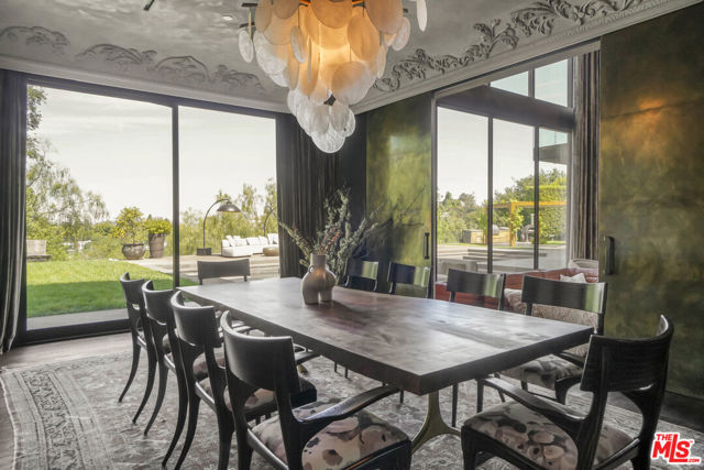 9152 Janice Place, Beverly Hills CA: https://media.crmls.org/mediaz/552e80a4-c086-4f84-921f-226f1aab67aa.jpg