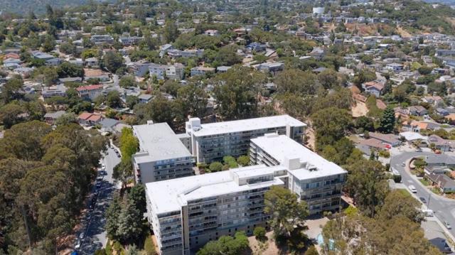 300 Davey Glen Road, Belmont CA: https://media.crmls.org/mediaz/552ea6d2-e249-4e33-963b-83924ca58b78.jpg
