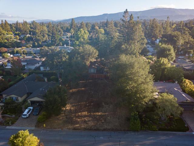 433 Patrick Way, Los Altos CA: https://media.crmls.org/mediaz/552fab6d-97d2-4a46-b58a-352fcbb63b3a.jpg