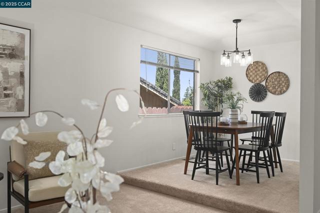 277 Holiday Hills Dr, Martinez CA: https://media.crmls.org/mediaz/552fd10a-16b1-4329-b707-1c07e5ecd377.jpg