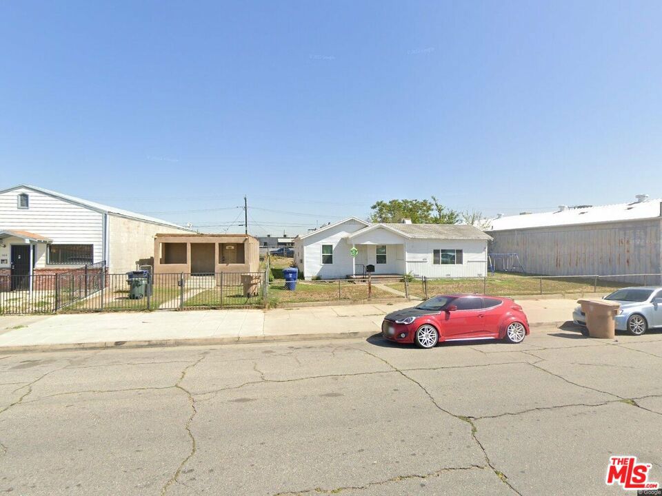 412 E 18th Street, Bakersfield, CA 93305