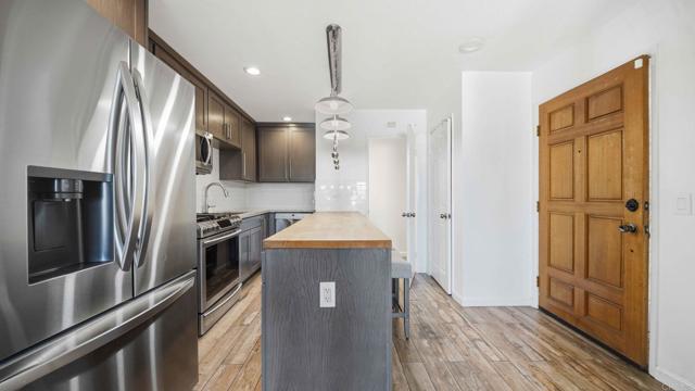 Detail Gallery Image 12 of 32 For 2956 C St #15,  San Diego,  CA 92102 - 2 Beds | 1/1 Baths