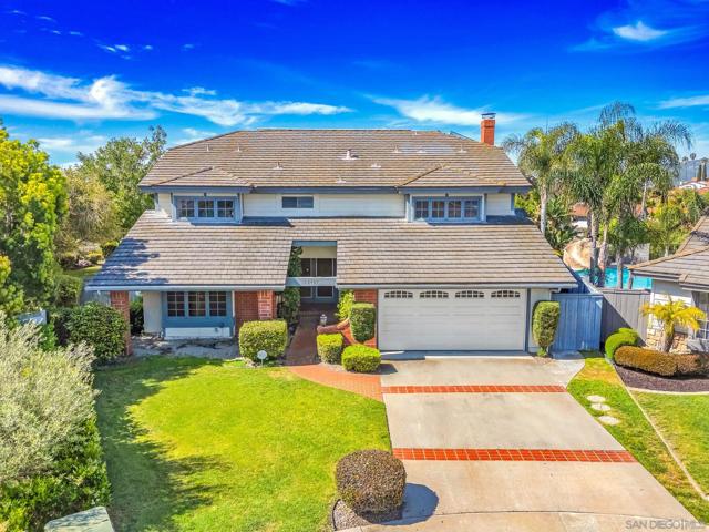 12417 Shropshire Lane, San Diego CA: https://media.crmls.org/mediaz/553122af-31a0-4da5-99ac-08c9fc33ff2e.jpg