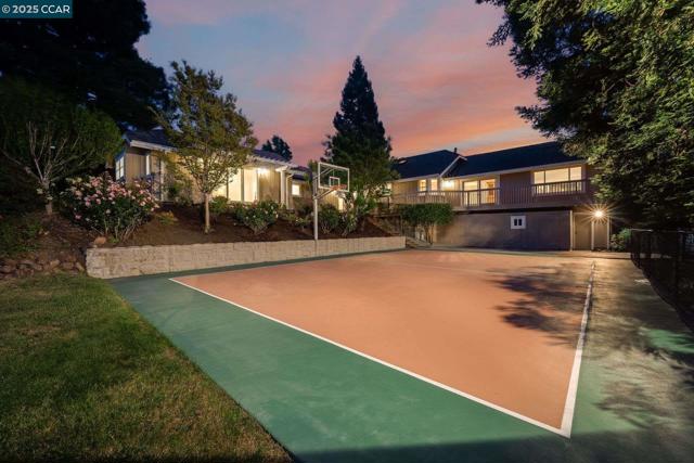 9 Irvine Drive, Moraga CA: https://media.crmls.org/mediaz/5531a873-09b4-442c-bbd2-dd9de36ab743.jpg