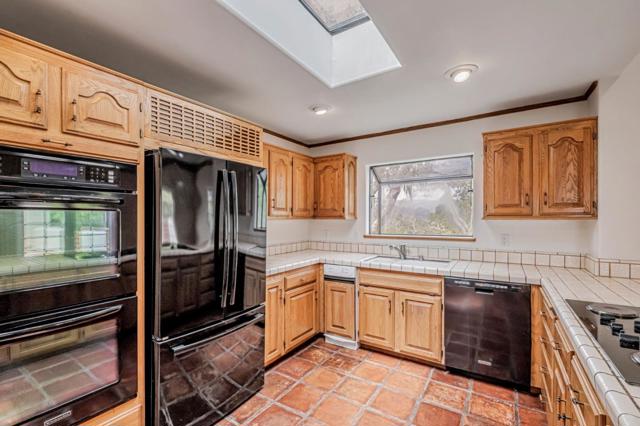 425 Vista Del Mar Drive, Aptos CA: https://media.crmls.org/mediaz/5531ba76-0de5-4d35-b279-87d1291f5468.jpg