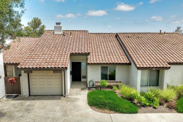 14787 Caminito Orense Oeste, San Diego CA: https://media.crmls.org/mediaz/55320ef4-2087-4247-83ba-7c5f9a01e41e.jpg