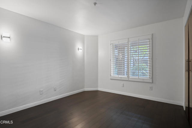 1200 Pacific Coast Highway, Huntington Beach CA: https://media.crmls.org/mediaz/55323ca9-060f-488d-ab00-7a86ff6348d9.jpg