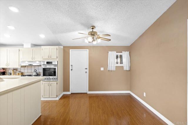 Detail Gallery Image 14 of 31 For 2735 Mission Village Dr, San Diego,  CA 92123 - 4 Beds | 2 Baths