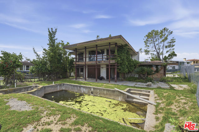 11287 Chalon Road, Los Angeles CA: https://media.crmls.org/mediaz/5532db24-f499-4920-94d9-d8d15cb10fd2.jpg