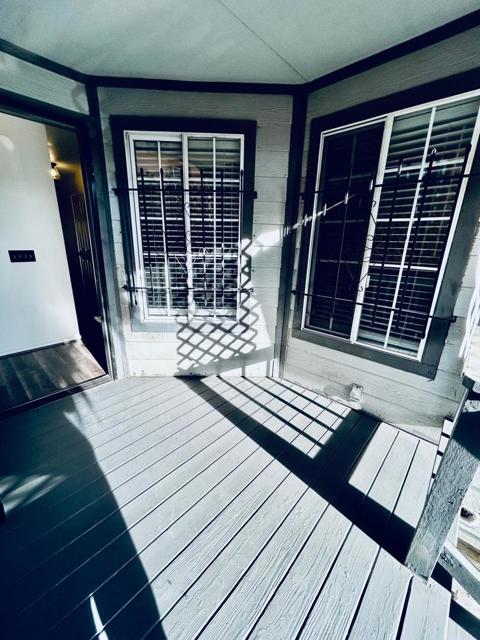 5822 E 16th Street, Oakland CA: https://media.crmls.org/mediaz/5533044e-0290-4404-8129-25499a99d7a3.jpg