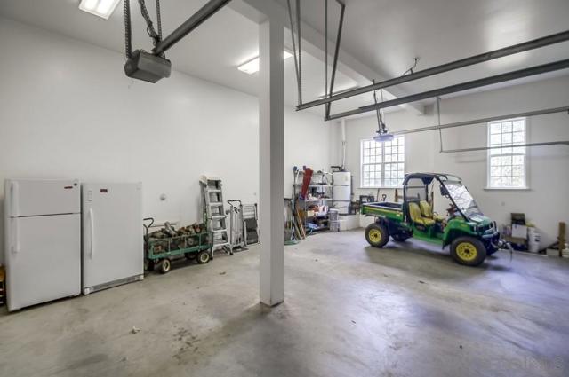 3591 Deer lake Park Rd, Julian CA: https://media.crmls.org/mediaz/553421a8-ebd0-4832-b1b6-6dfad0e4b587.jpg