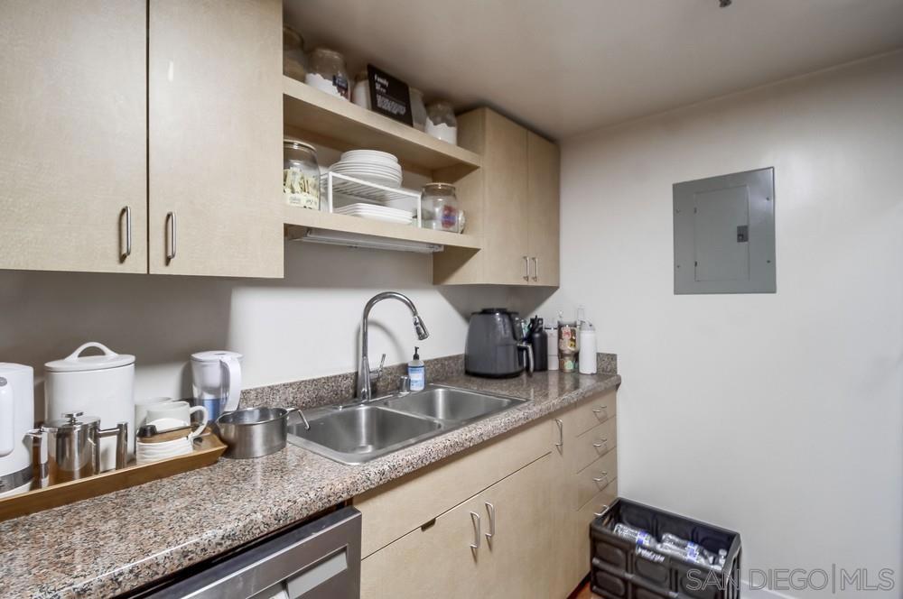 MLS #250040945SD image #8