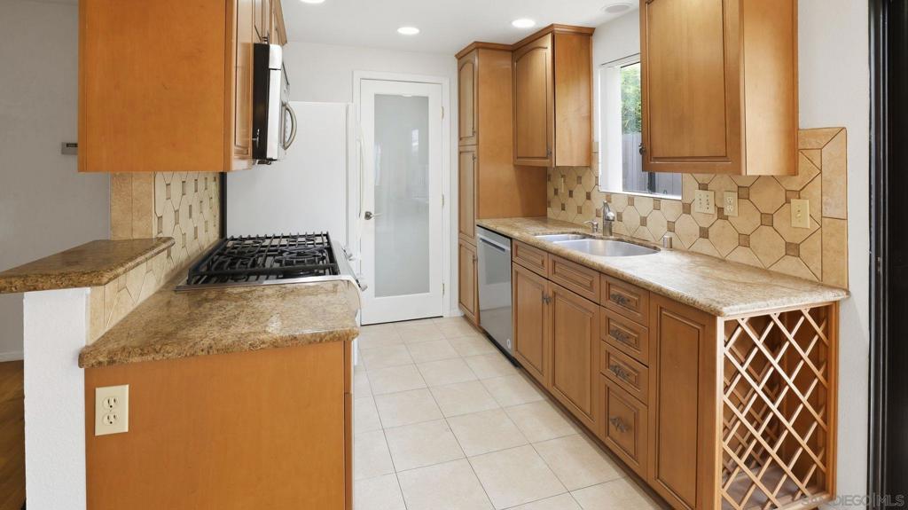 4620 North Avenue - photo 15