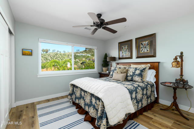 818 Caliente Lane, Ventura CA: https://media.crmls.org/mediaz/55357b90-9838-45d3-a388-3a55b215ded6.jpg