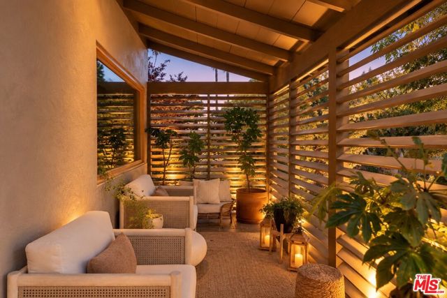 2 Bed Home for Sale in Los Angeles, California