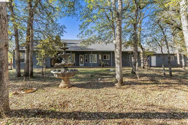 Image 31 of 40 For 8585 Whispering Oaks Rd