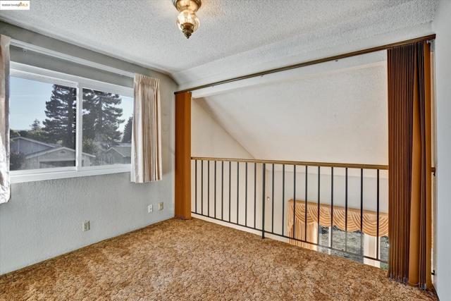 34607 Wells Ave, Fremont CA: https://media.crmls.org/mediaz/5538950f-ed48-485f-914c-9e29ed1d3c9b.jpg