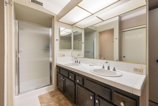 Image 27 of 38 For 73449 Foxtail Lane