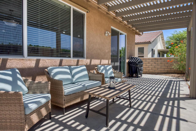 65565 Acoma Avenue, Desert Hot Springs CA: https://media.crmls.org/mediaz/553915b5-384e-48bb-918a-02b44883ae61.jpg
