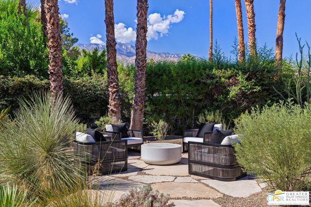 599 N Tercero Circle, Palm Springs, CA 92262