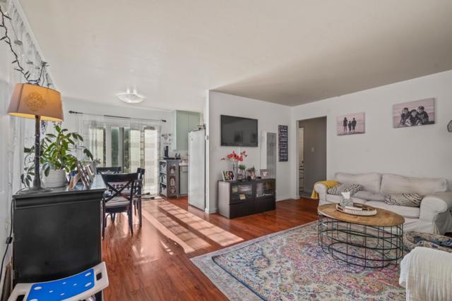 444 Villa Terrace, San Mateo CA: https://media.crmls.org/mediaz/55394e17-221d-4ae5-ba41-b25e74539f6d.jpg